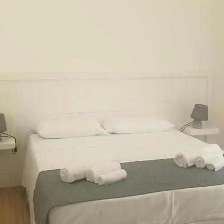 Molto Benissimo شقة